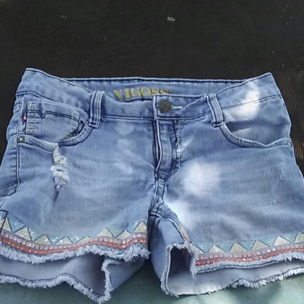 Shorts - Picture 3 of 5